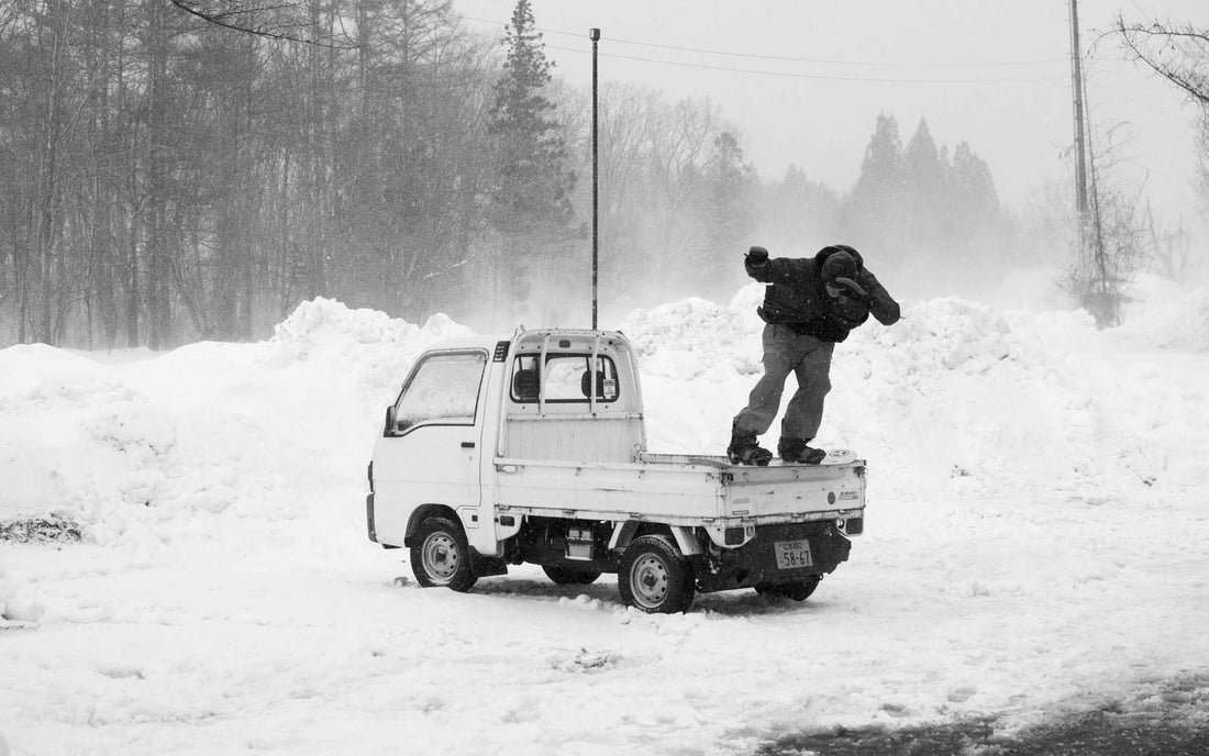 HOWL in Hakuba / Photographer by Bob Plumb