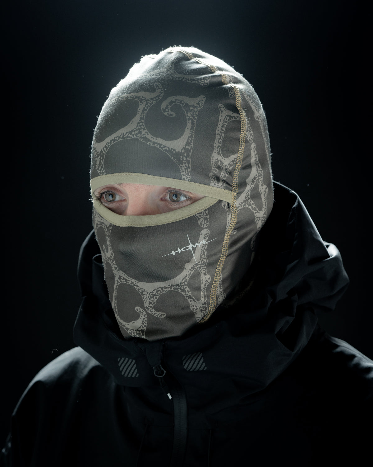 (HUGO) LEGACY FACEMASK