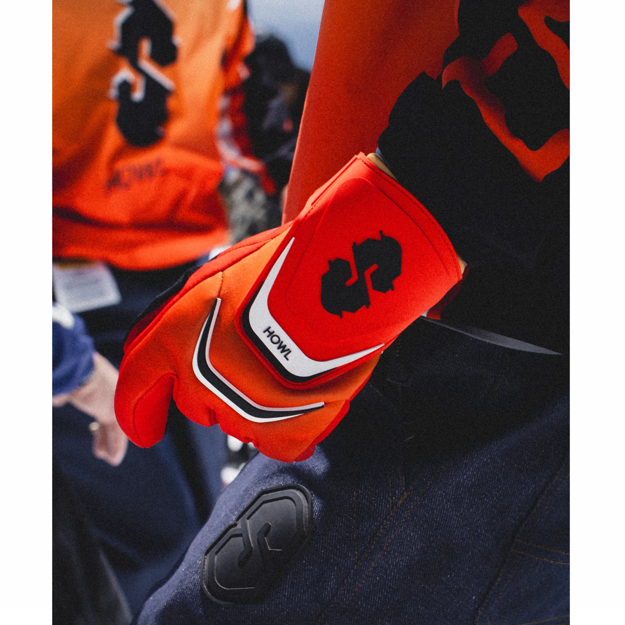 SOUVENIR X HOWL GLOVE